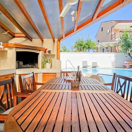 Apartman Flego 3 *